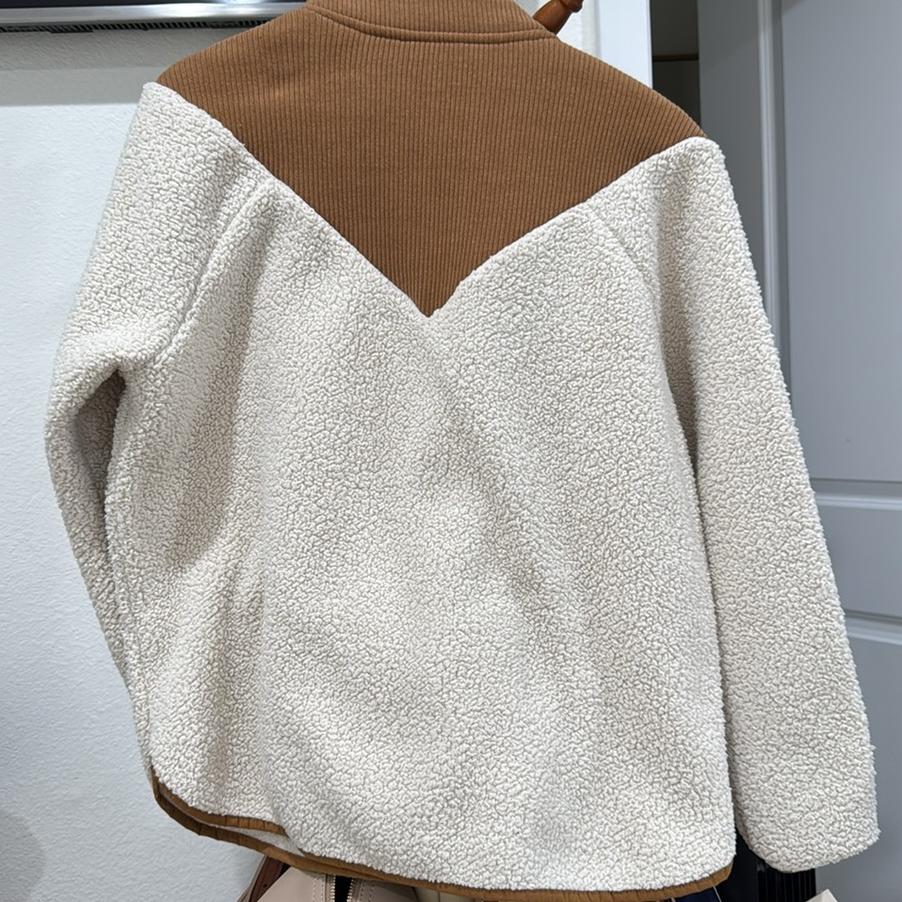 Fleece jacket - Picture 3 of 3